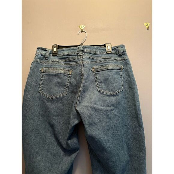 Ashley Stewart Women's Denim Capris Blue Size 16 Casual Culotte Style - Picture 5 of 10